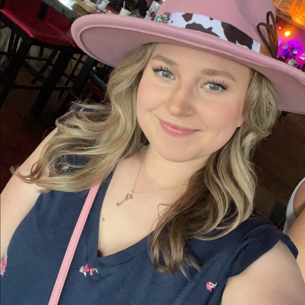 Meet your Posher, Sarah